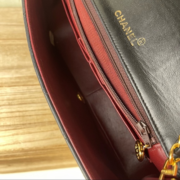 CHANEL CLASSIC FULL FLAP BLACK LAMBSKIN 24K GHW SMALL 🔥Like New!!!!🔥 - Picture 12 of 15